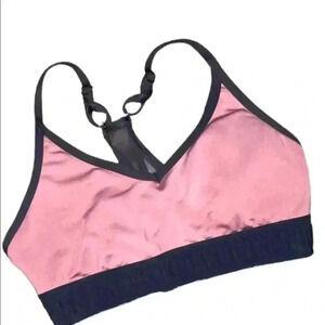 VS Sports Bra. Provides light support and us super comfortable